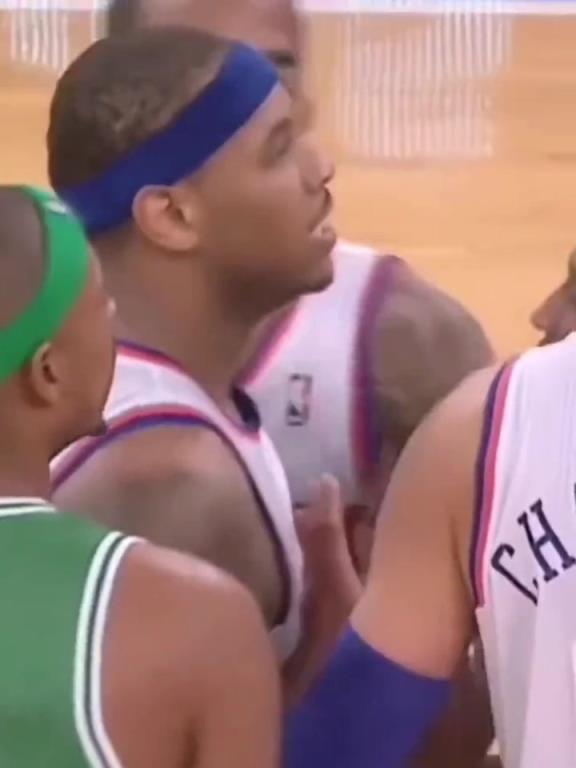 社會(huì)瓜！當(dāng)年安東尼與加內(nèi)特發(fā)生沖突，賽后瓜哥帶人堵綠軍大巴